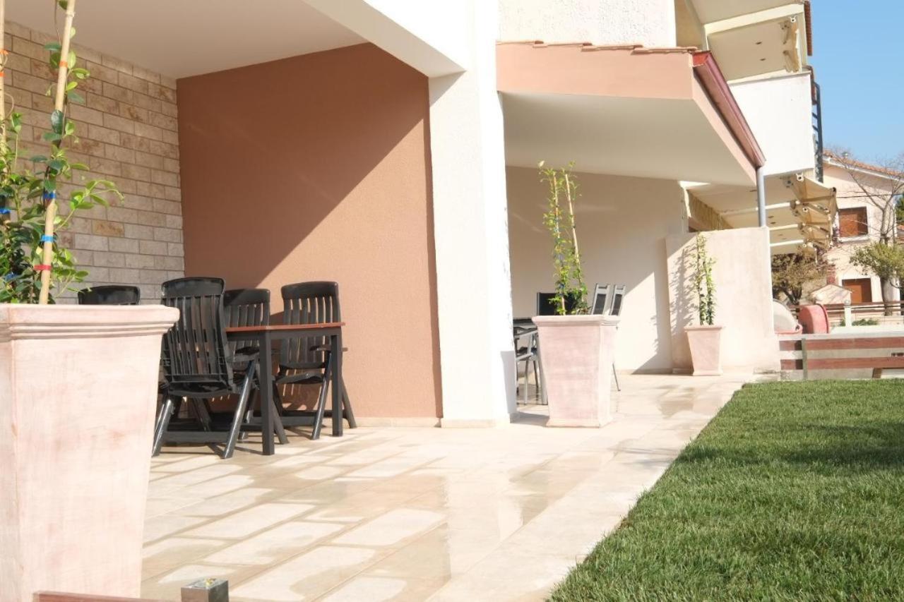 Villa Valerie Nikiti  Exterior foto